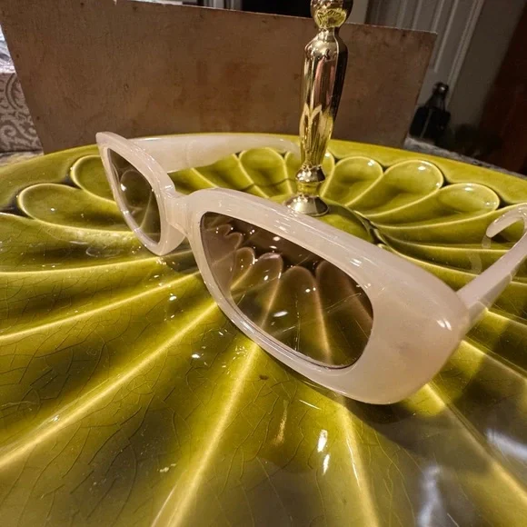 Light Pink Sunglasses - Picture 3 of 4